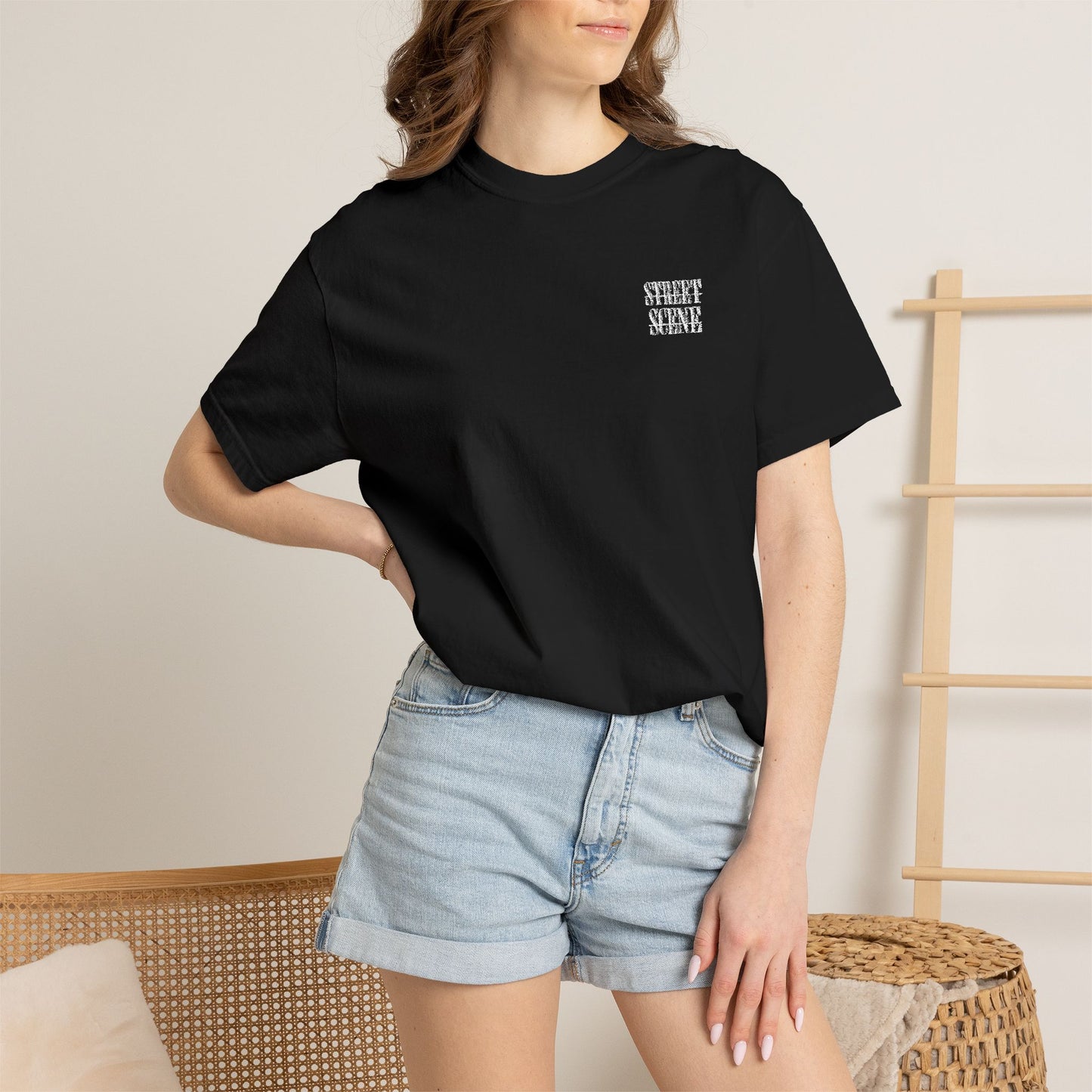 EMBROIDERED LOGO TEE
